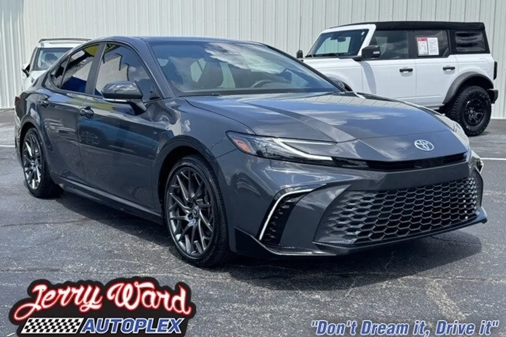 2025 Toyota Camry XSE photo 1