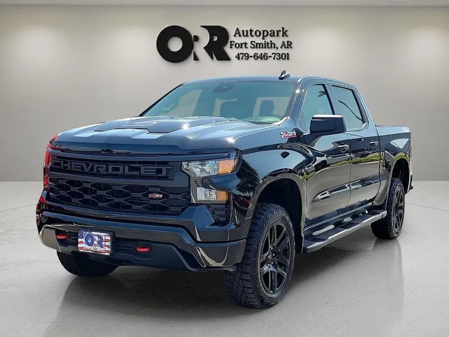 2024 Chevrolet Silverado 1500 Custom Trail Boss photo 1