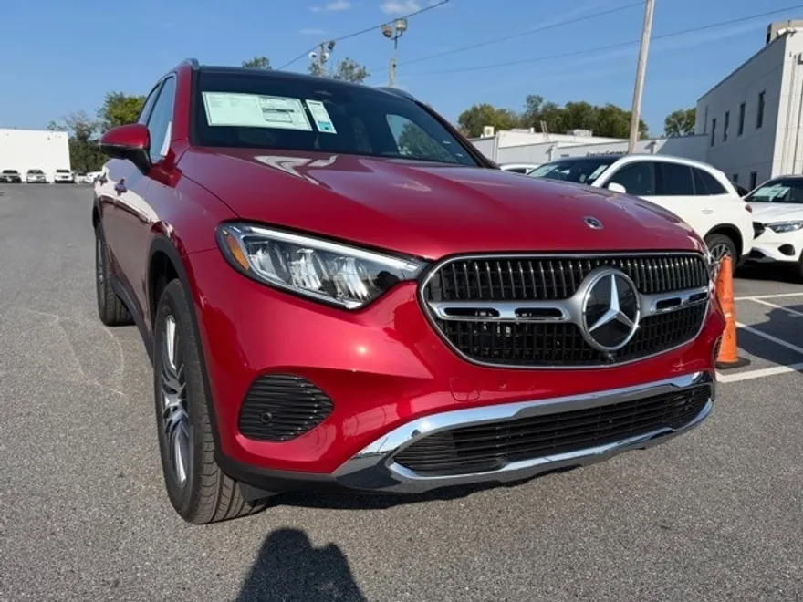 2026 Mercedes Benz GLC 300 4MATIC photo 1