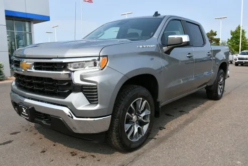 2025 Chevrolet Silverado 1500 LT photo 2