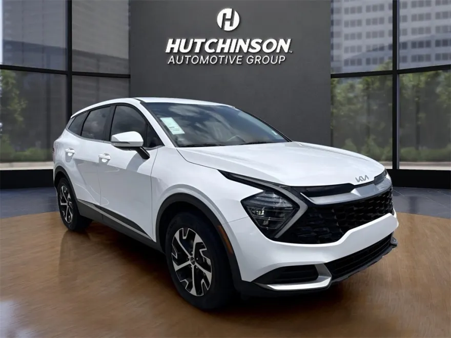 2025 Kia Sportage EX photo 1