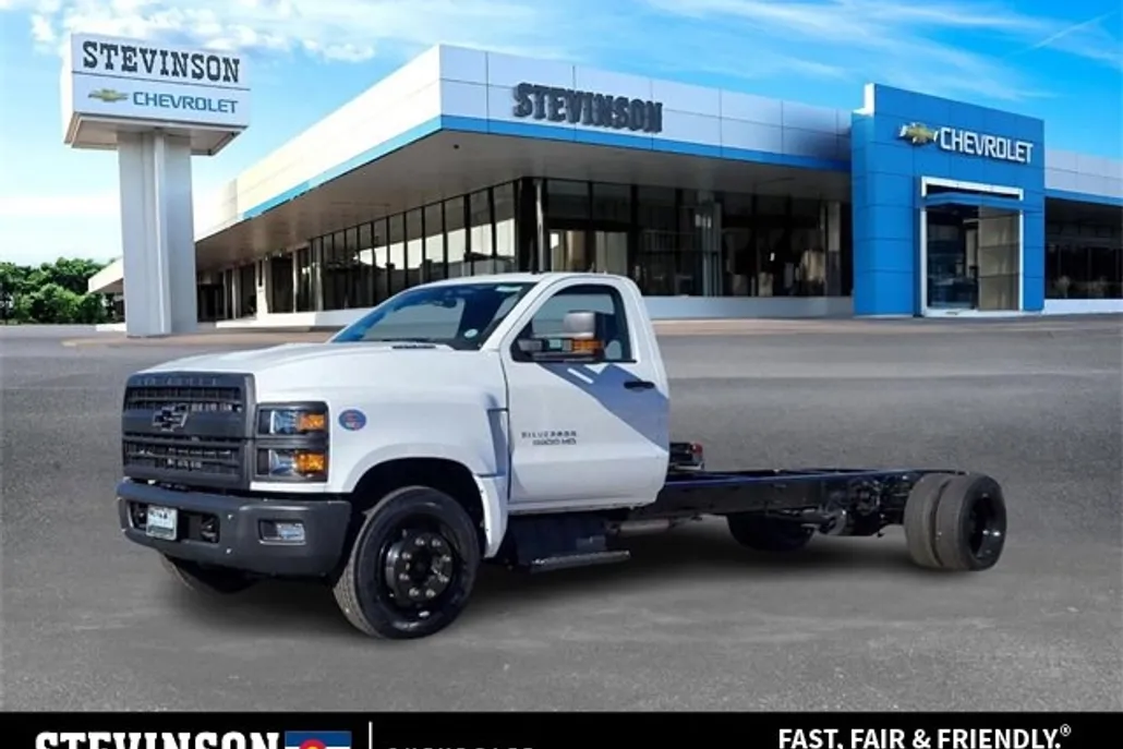 2024 Chevrolet Silverado 5500HD Work Truck photo 1
