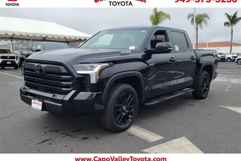 2025 Toyota Tundra Limited CrewMax photo 1