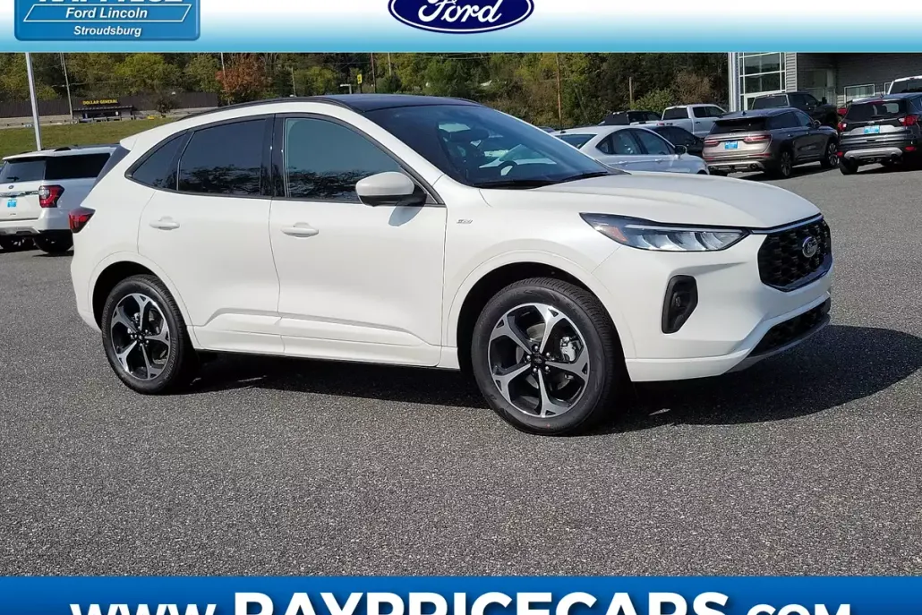 2024 Ford Escape ST-Line Select photo 1