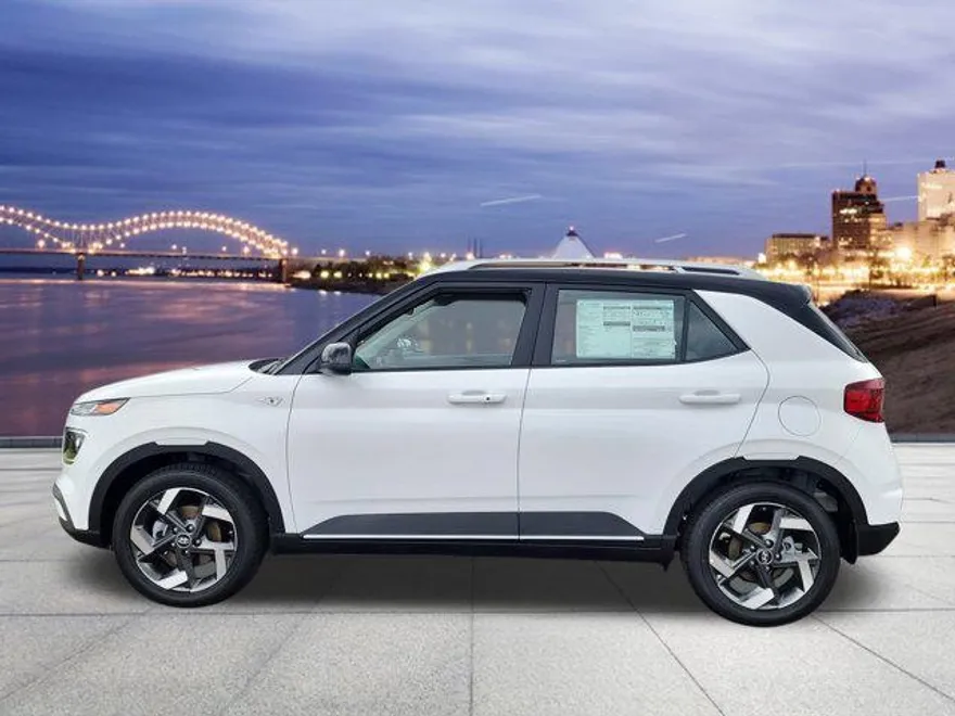2025 Hyundai Venue Limited photo 1