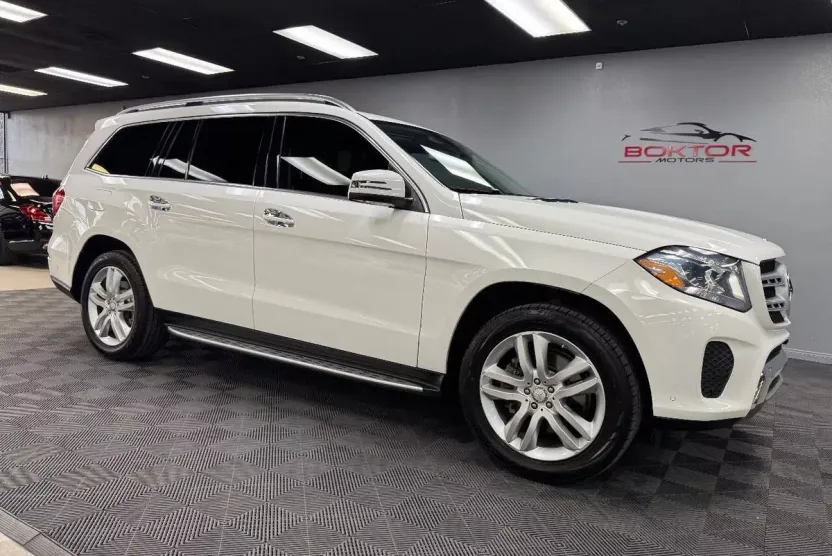 2017 Mercedes Benz GLS 450 4MATIC photo 1