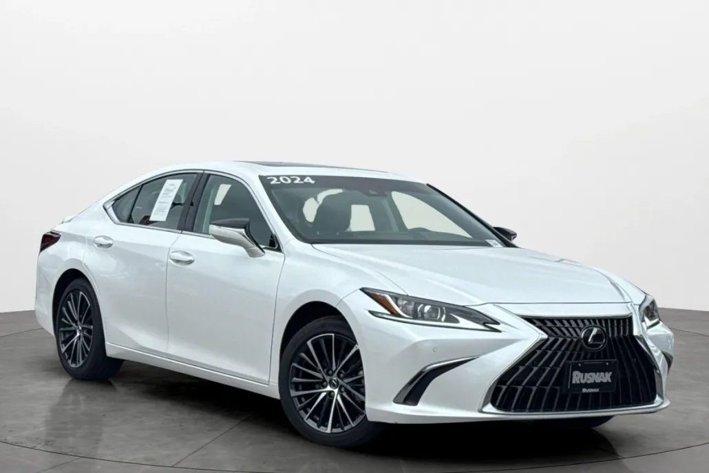 2024 Lexus ES 300h Premium photo 1