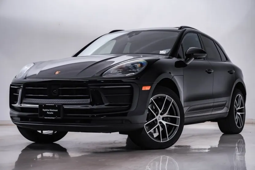 2025 Porsche Macan photo 1