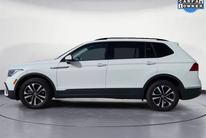 2024 Volkswagen Tiguan S photo 1