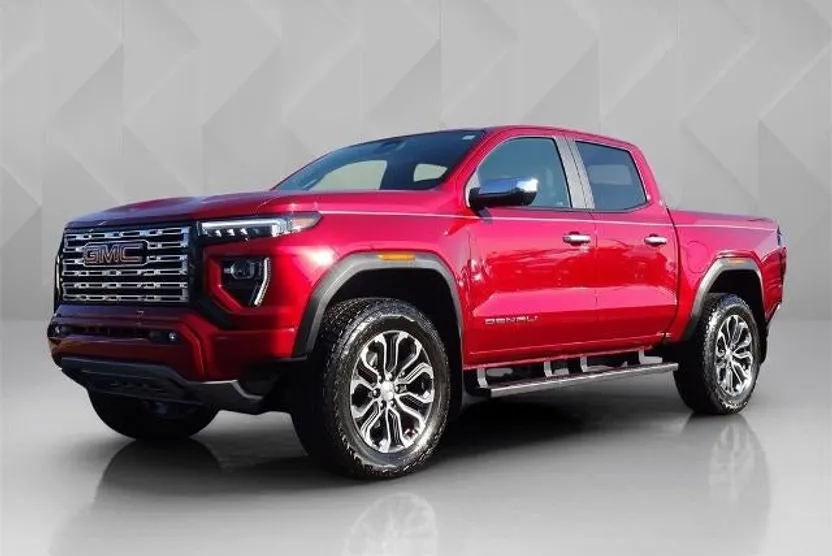 2023 Gmc Canyon Denali photo 1