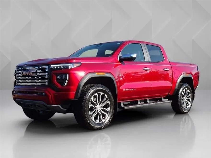 2023 Gmc Canyon Denali photo 1