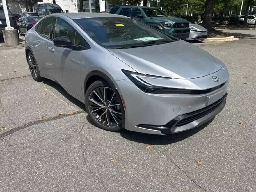 2026 Toyota Prius XLE photo 1