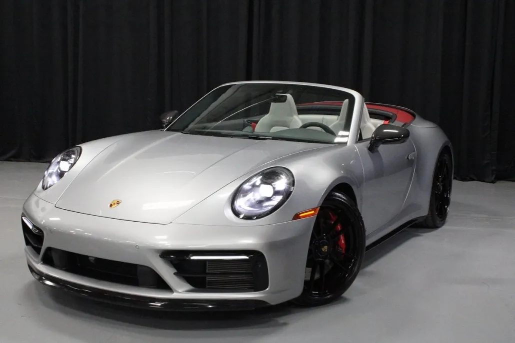 2024 Porsche 911 4 GTS Cabriolet photo 1