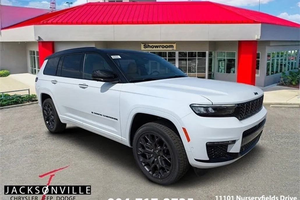 2025 Jeep Cherokee L Summit photo 1