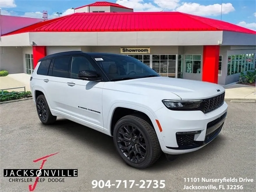 2025 Jeep Cherokee L Summit photo 1