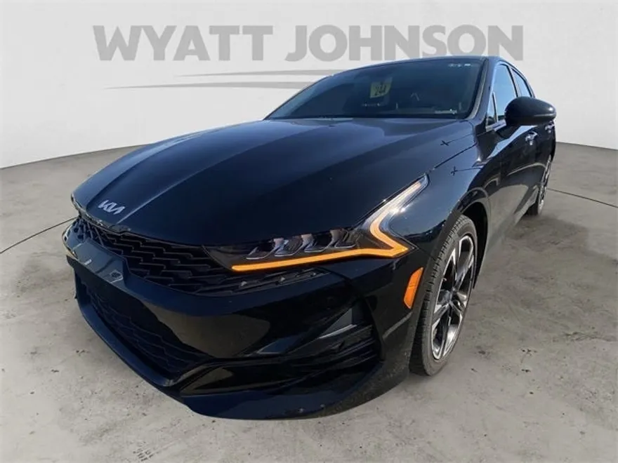 2023 Kia K5 GT-Line photo 1