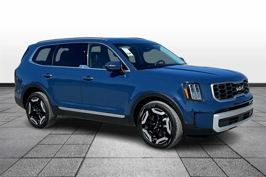 2025 Kia Telluride S photo 1
