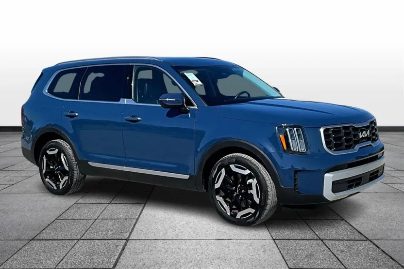 2025 Kia Telluride S photo 1