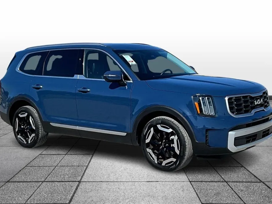 2025 Kia Telluride S photo 1