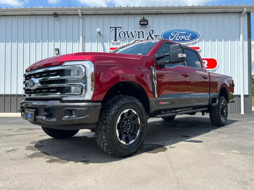2025 Ford F-250 King Ranch photo 1