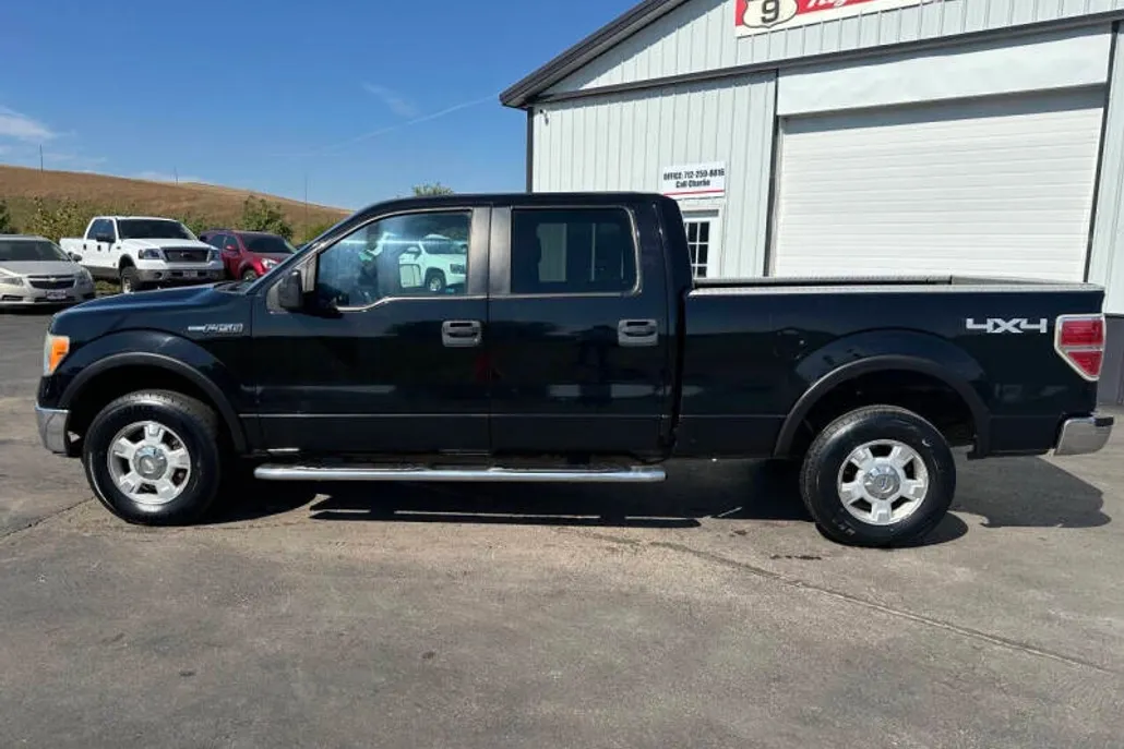 2011 Ford F-150 XLT photo 1