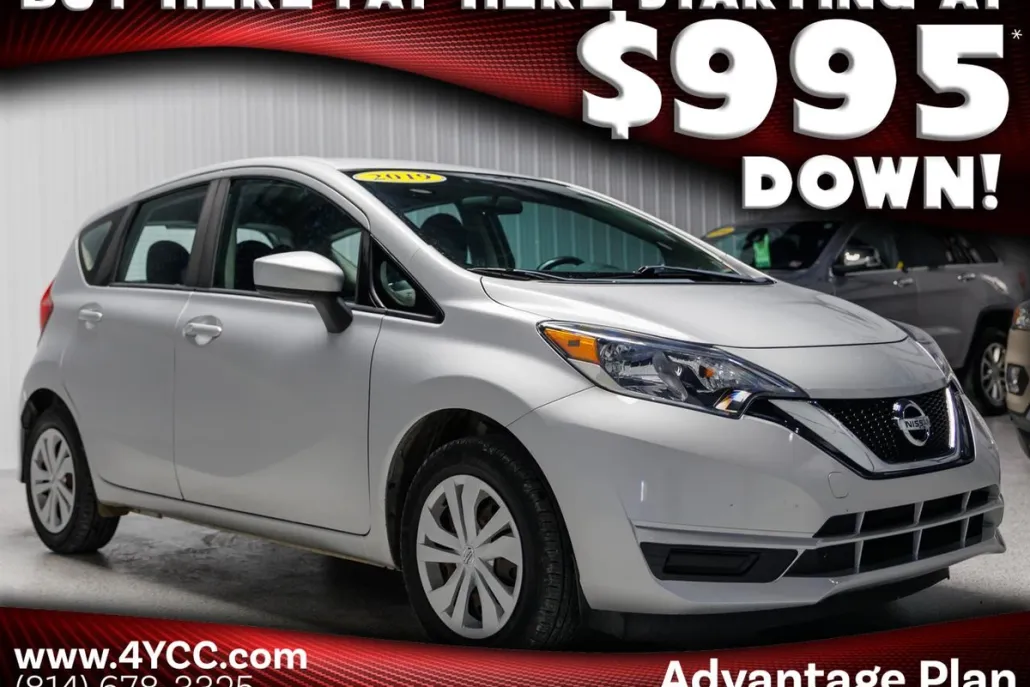 2019 Nissan Versa Note SV photo 1