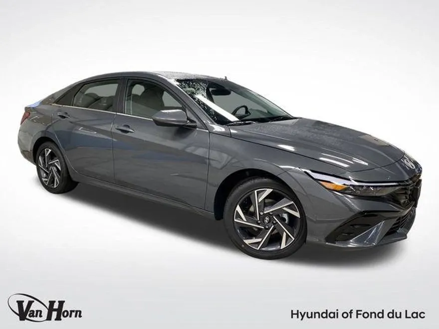 2025 Hyundai Elantra SEL Convenience photo 1