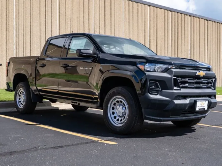 2026 Chevrolet Colorado Work Truck photo 1
