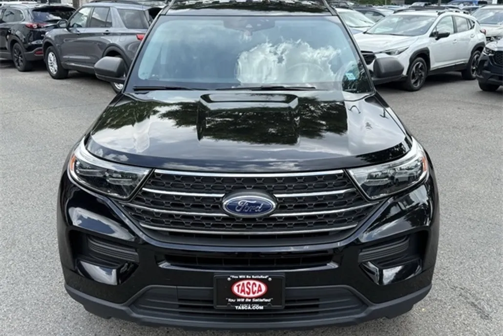 2022 Ford Explorer XLT photo 1