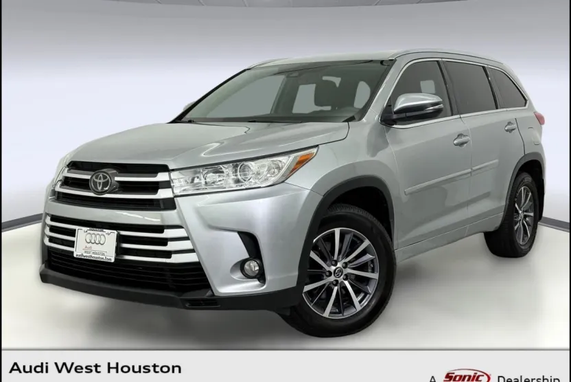 2018 Toyota Highlander XLE photo 1