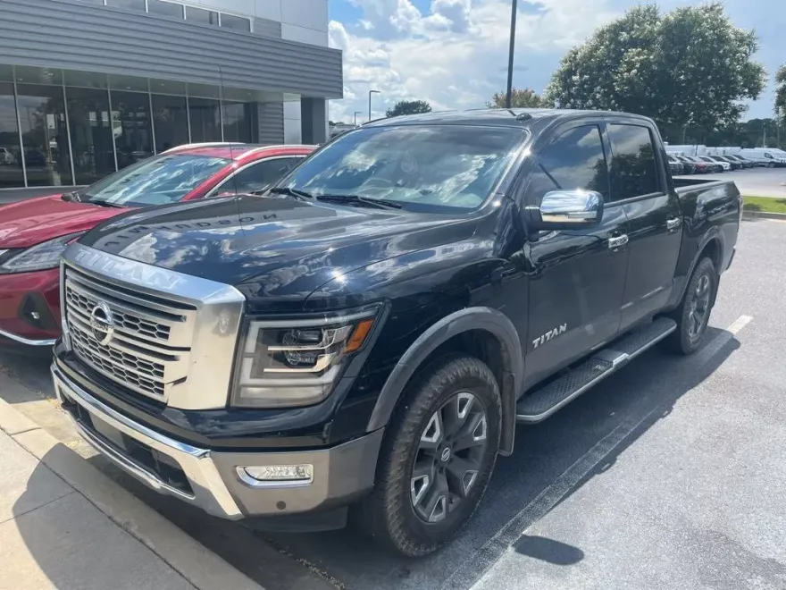 2021 Nissan Titan Platinum Reserve photo 1