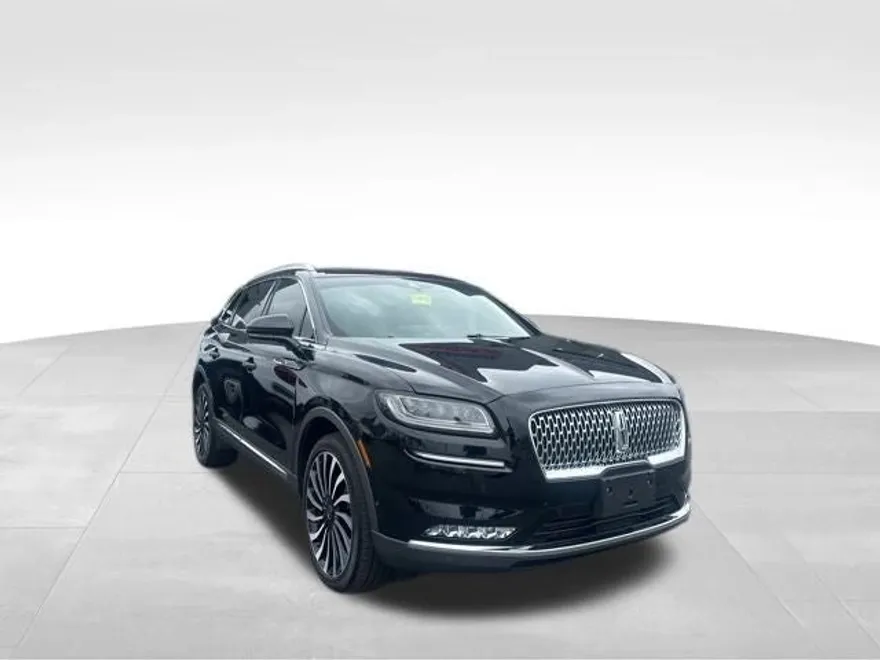 2022 Lincoln Nautilus Black Label photo 1