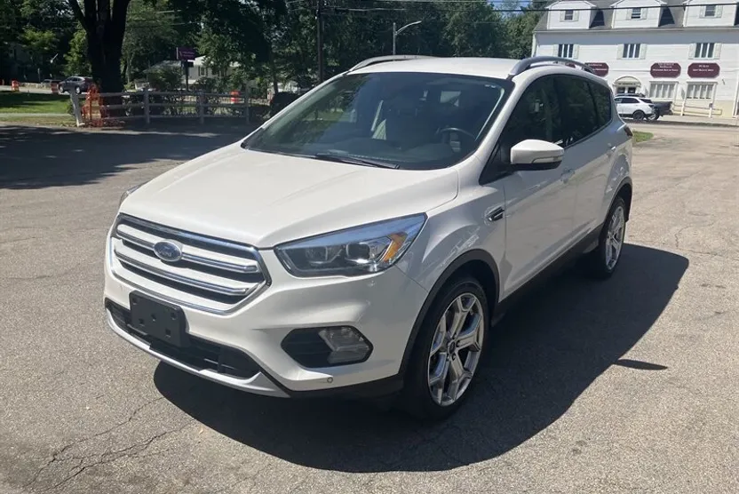 2019 Ford Escape Titanium photo 1