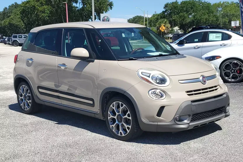 2014 Fiat 500L Trekking photo 1