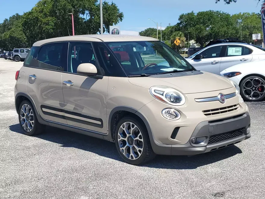 2014 Fiat 500L Trekking photo 1