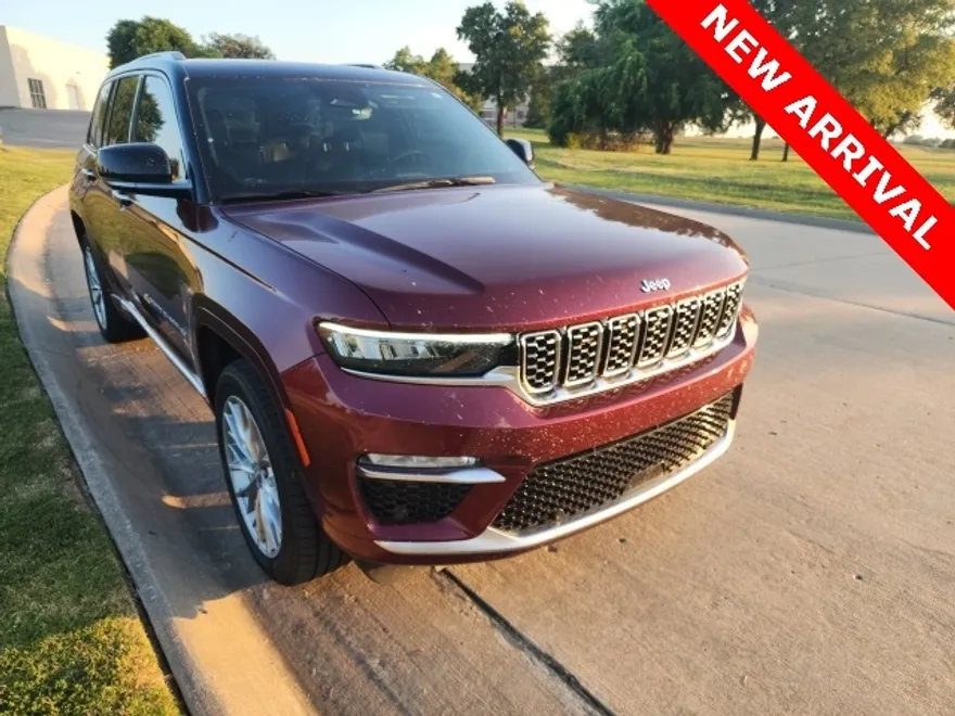 2022 Jeep Grand Cherokee Summit 4xe photo 1