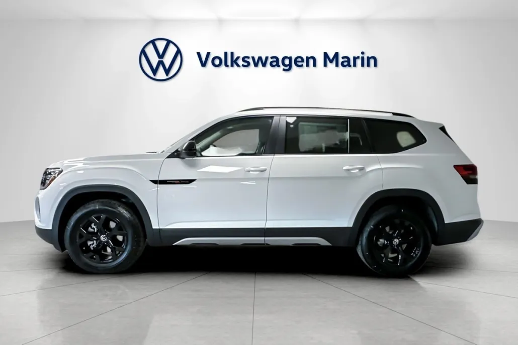 2025 Volkswagen Atlas Peak Edition SE photo 1