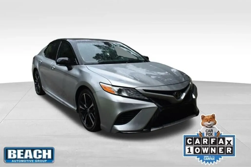 2020 Toyota Camry XSE V6 photo 1