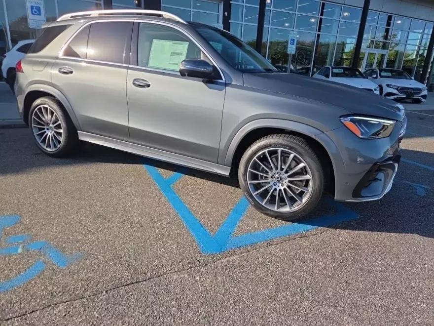 2026 Mercedes Benz GLE 450 4MATIC photo 1