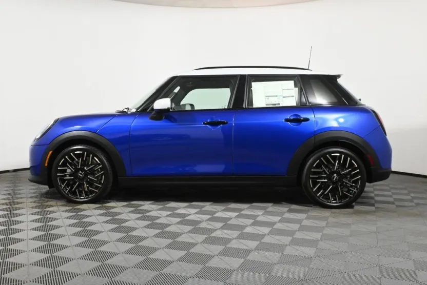 2025 Mini Cooper S photo 1