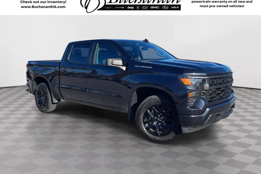 2023 Chevrolet Silverado 1500 Custom Trail Boss photo 1