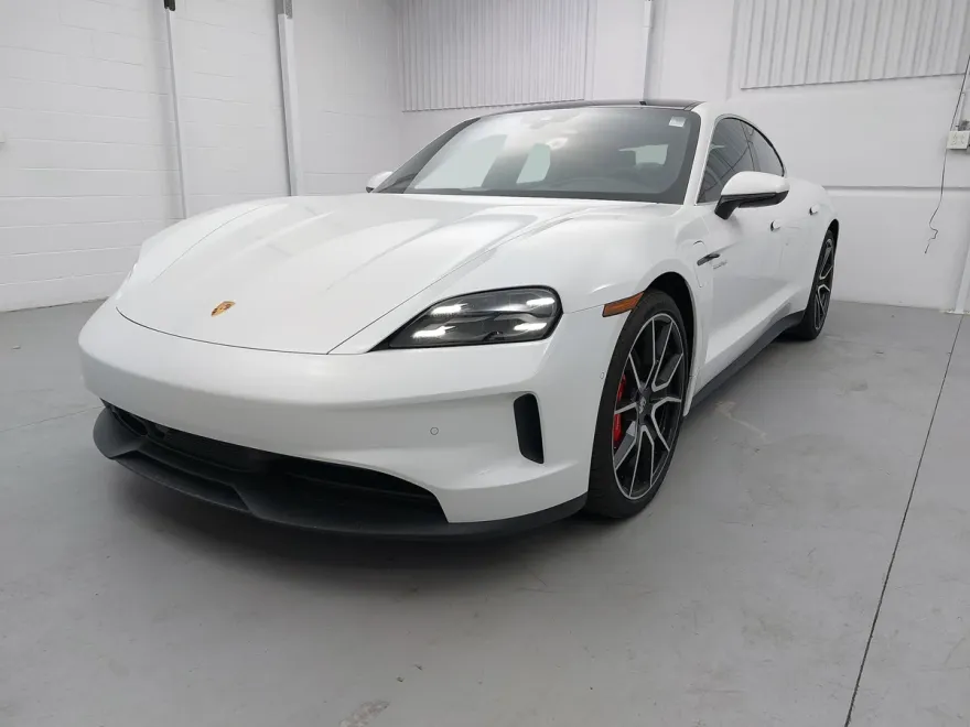 2025 Porsche Taycan 4S photo 1