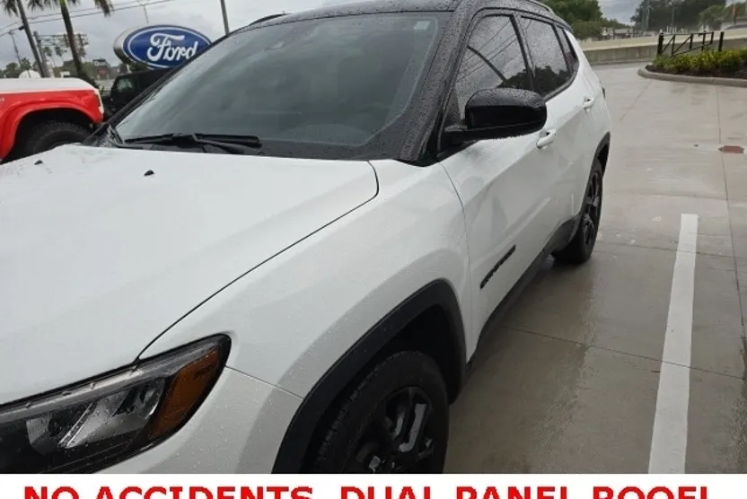 2022 Jeep Compass Altitude photo 1