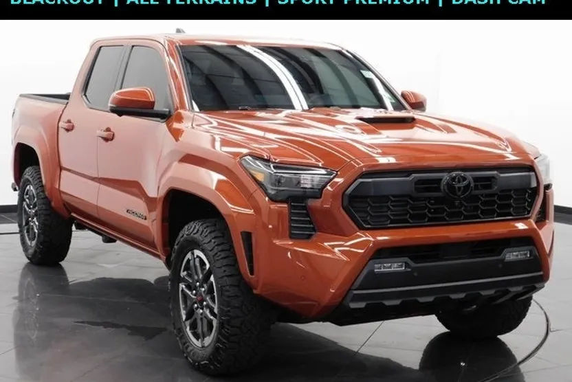 2025 Toyota Tacoma TRD Sport photo 1