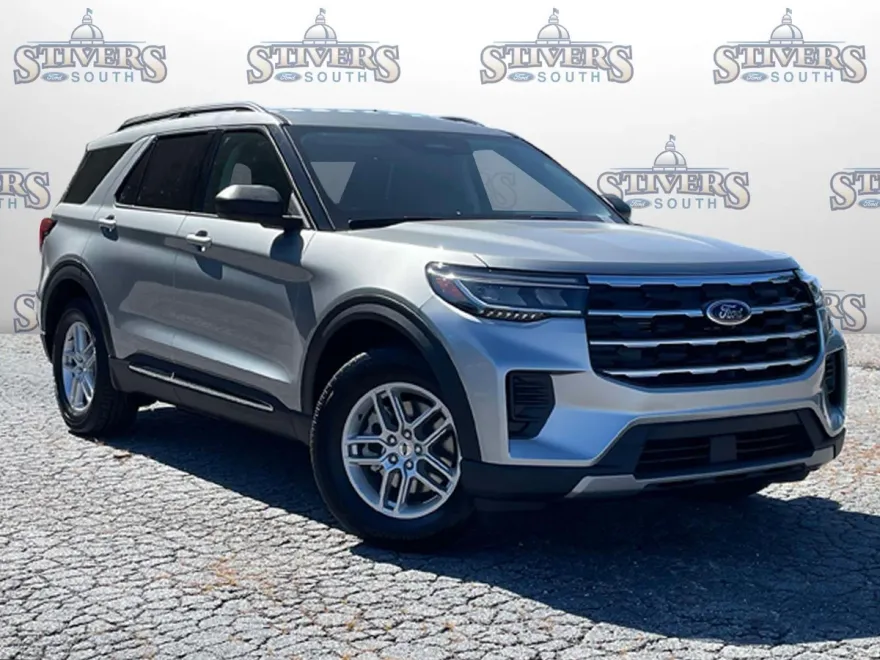 2025 Ford Explorer photo 1