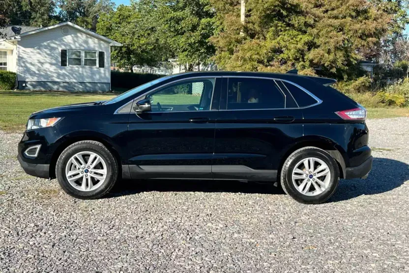 2018 Ford Edge SEL Sport photo 1