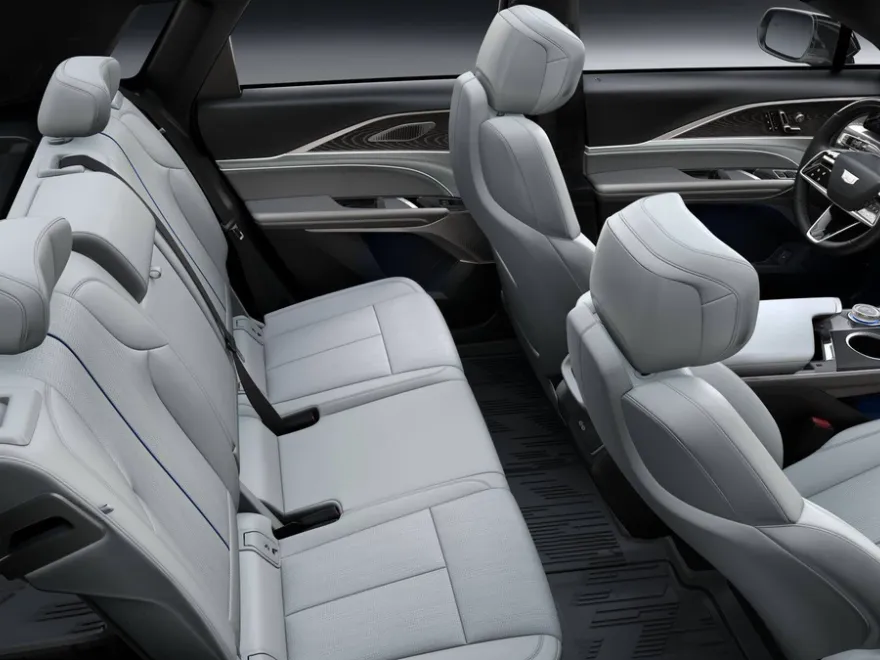 2026 Cadillac Lyriq Luxury photo 11