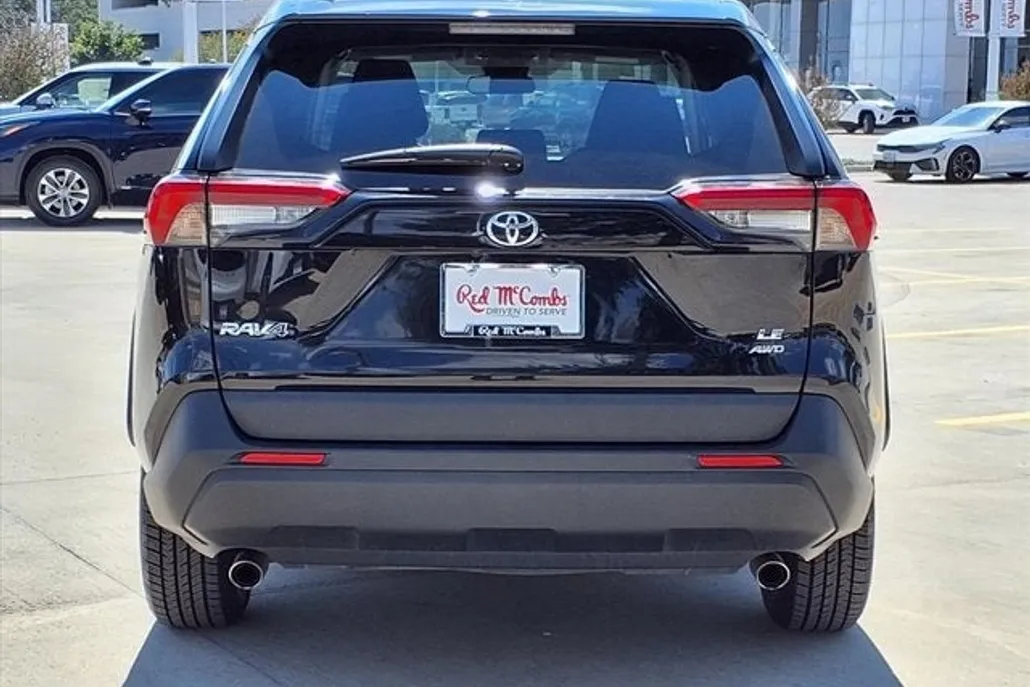 2024 Toyota RAV4 LE photo 1