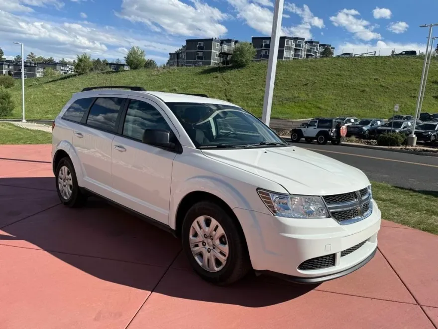 2020 Dodge Journey SE photo 1