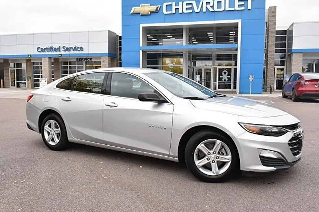2020 Chevrolet Malibu LS 1LT photo 1